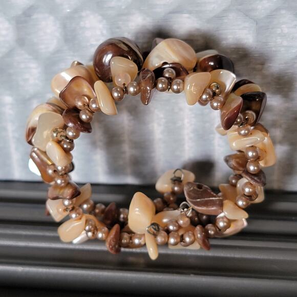 Bracelets that Rock , Chunky Bracelets for Women , Beautiful & Trendy Bracelets - Picture 4 of 10